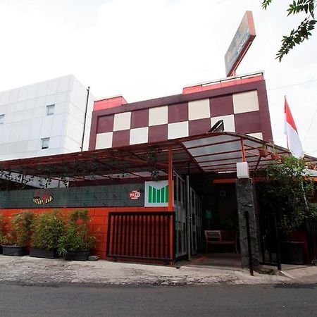 Mine Home Hotel Бандунг Экстерьер фото