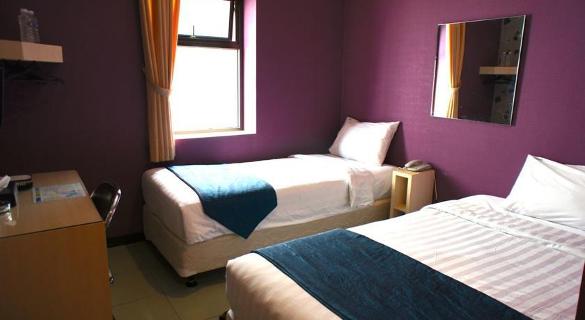 Mine Home Hotel Бандунг Экстерьер фото