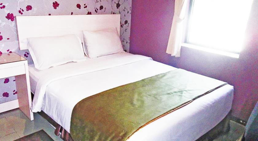 Mine Home Hotel Бандунг Экстерьер фото